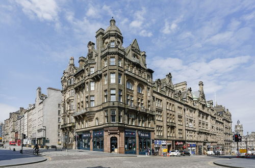 Photo 36 - Gorgeous Royal Mile Mansion Apartment