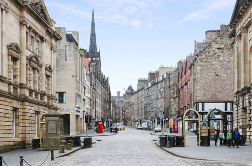 Photo 31 - Gorgeous Royal Mile Mansion Apartment