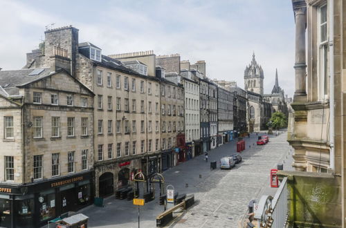 Photo 38 - Gorgeous Royal Mile Mansion Apartment