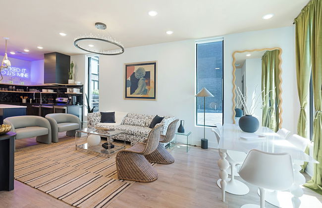 The Grove by AvantStay – Stylish Group Stay with Private Bathrooms - Foto 36