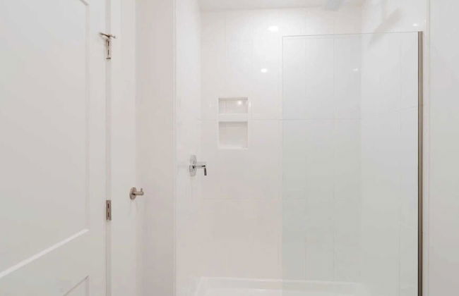 The Grove by AvantStay – Stylish Group Stay with Private Bathrooms - Foto 80