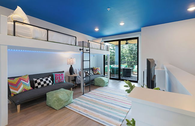The Grove by AvantStay – Stylish Group Stay with Private Bathrooms - Foto 39