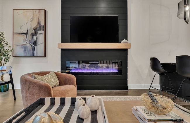The Grove by AvantStay – Stylish Group Stay with Private Bathrooms - Foto 43