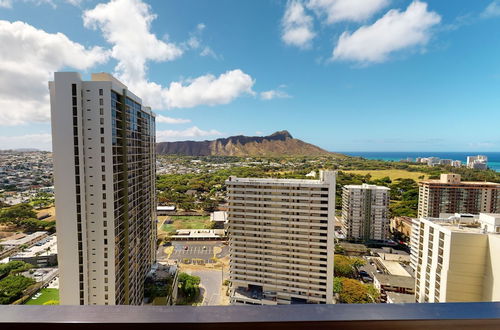 Foto 38 - Sleek & Modern 32nd Floor Condo at the Waikiki Banyan - Free parking! by Koko Resort Vacation Rentals