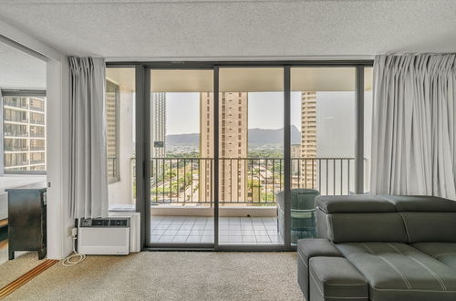 Foto 19 - Excellent Diamond Head View Condo - Remodeled, Free Parking! by Koko Resort Vacation Rentals