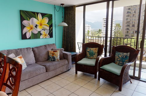 Foto 1 - Deluxe Condo Near Waikiki Beach - Free Parking by Koko Resort Vacation Rentals