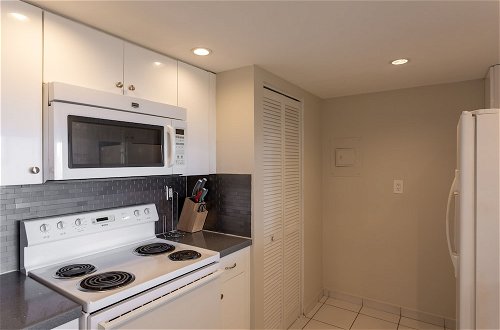 Photo 9 - Lux One Bedroom Close to Wynwood