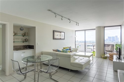Photo 1 - Lux One Bedroom Close to Wynwood