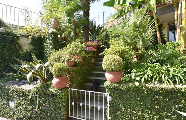 Chalet by Lake Maggiore With Garden Views - Foto 12