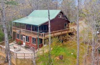 Photo 3 - Overlook Retreat Cabin - Charming Cabin Mountain Views With Foosball Firepit