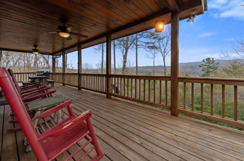 Photo 10 - Overlook Retreat Cabin - Charming Cabin Mountain Views With Foosball Firepit