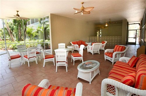 Photo 4 - Marco Beach Vacation Suites