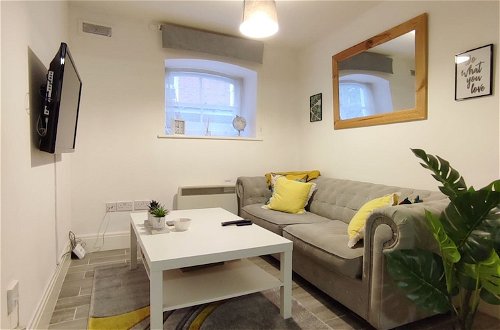 Photo 20 - Cosy Riverside Apartment - Woodsmill Quay Free Parking