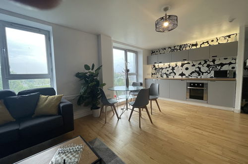 Photo 1 - Beautiful 1-bed Apartment in Manchester City