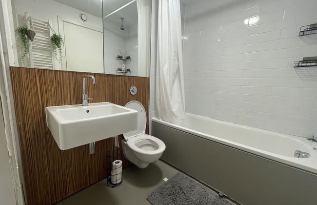 Beautiful 1-bed Apartment in Manchester City - Foto 6