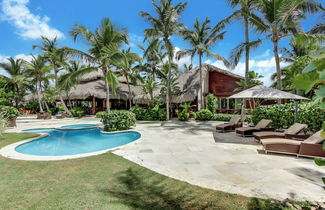 Photo 1 - Luxury Villa with Beachfront Eden Roc