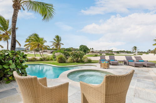 Foto 37 - Luxury Villa with Beachfront Eden Roc