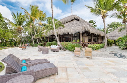 Photo 32 - Luxury Villa with Beachfront Eden Roc