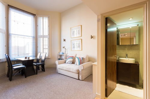 Photo 18 - Modern 1 bed Flat in Knightsbridge