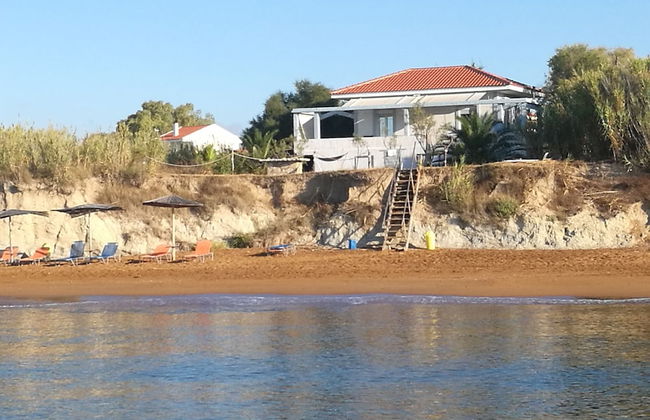 Alekos Beach Houses-Caretta - Photo 1