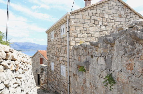 Foto 17 - Adorable Stone House With Terrace Near the Beach