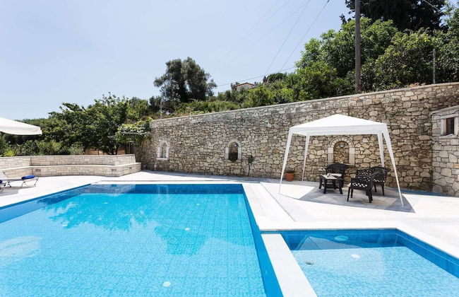 Peacefull Stone-Built Villa - Foto 32