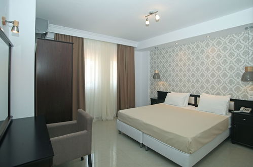 Photo 5 - Naias Beach Hotel