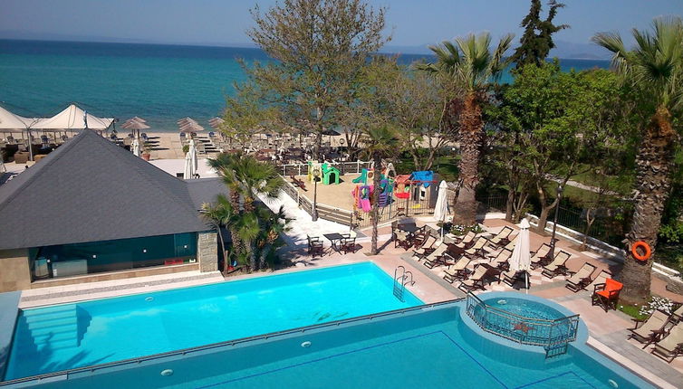 Foto 1 - Naias Beach Hotel