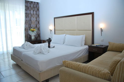 Photo 4 - Naias Beach Hotel