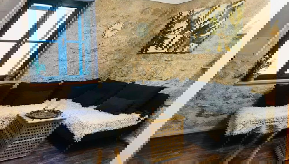 Primary image