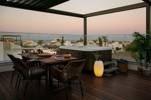 Foto 55 - Chris Le Mare Gold Luxury Villa By Louis Hotels