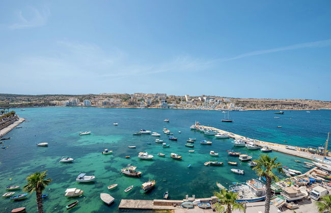 Harbour Lights Seafront Penthouse by Getaways Malta - Foto 19