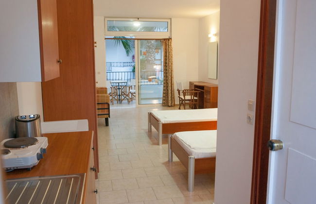 Coliseum Studios & Apartments - Foto 3