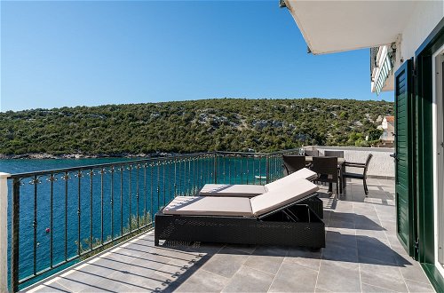 Foto 29 - Villa Sine With Amazing Sea Panorama