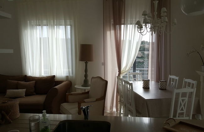 Kantra Residence - Photo 8