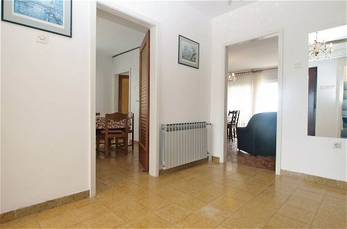 Photo 33 - Apartment 1704