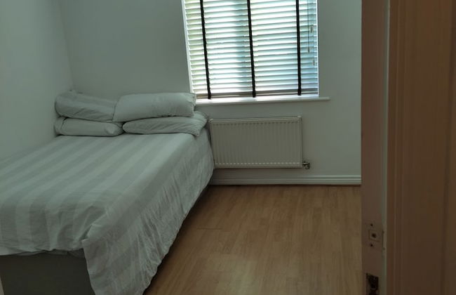 Immaculate 1-bed Apartment in Borehamwood - Foto 1