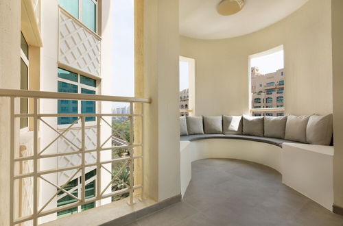 Photo 13 - Maison Privee - Luxurious 2/Bed Apt on Palm Jumeirah