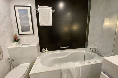 Photo 34 - SuperHost - Luxurious Apartment, 2-min From The Burj Khalifa, Address Dubai Mall