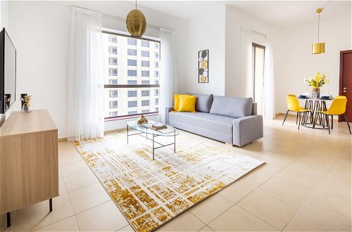 Photo 1 - Radiant & Alluring 1BR Apartment W/ Marina Views