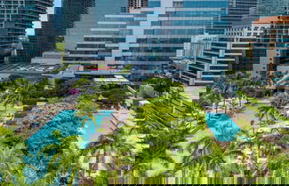 Foto 1 - Luxury Condos at Four Seasons
