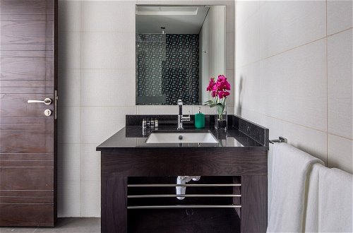 Photo 34 - Supreme 2BR Apartment - Cosmopolitan Living in Dubai Marina