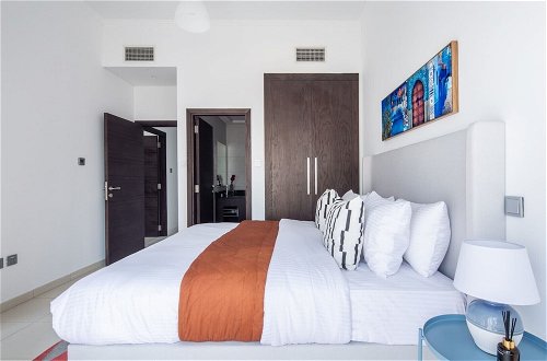 Photo 24 - Supreme 2BR Apartment - Cosmopolitan Living in Dubai Marina