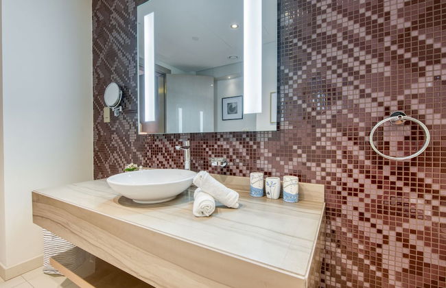 Maison Privee - Cool Dubai Apt next Burj Khalifa & Design District - Foto 15
