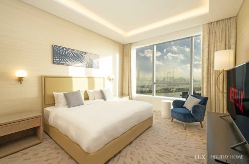 Photo 3 - LUX Iconic Views at Palm Tower Suite 3