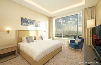 Photo 3 - LUX Iconic Views at Palm Tower Suite 3