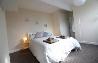 Photo 3 - 2 Bedroom Family Home near Leeds City Center