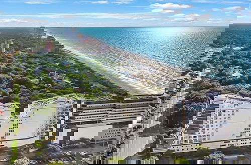 Photo 47 - Horizon at 77th by Palmetto Vacations