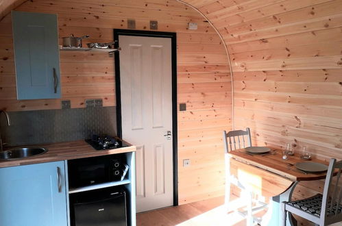 Foto 5 - Hornbeam Luxury Eco Pod at Trewithen Farm Glamping