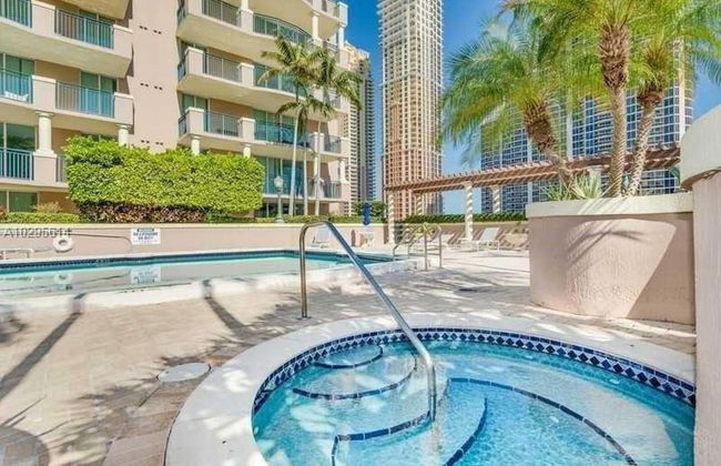 Beautiful Asian Retreat 2bd/2bth Apt. min to Beach - Foto 23